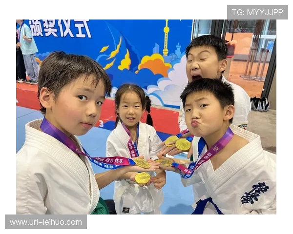 长三角地区空手道运动蓬勃发展成为青少年积极参与的热门体育项目 长三角地区空手道运动蓬勃发展成为青少年积极参与的热门体育项目